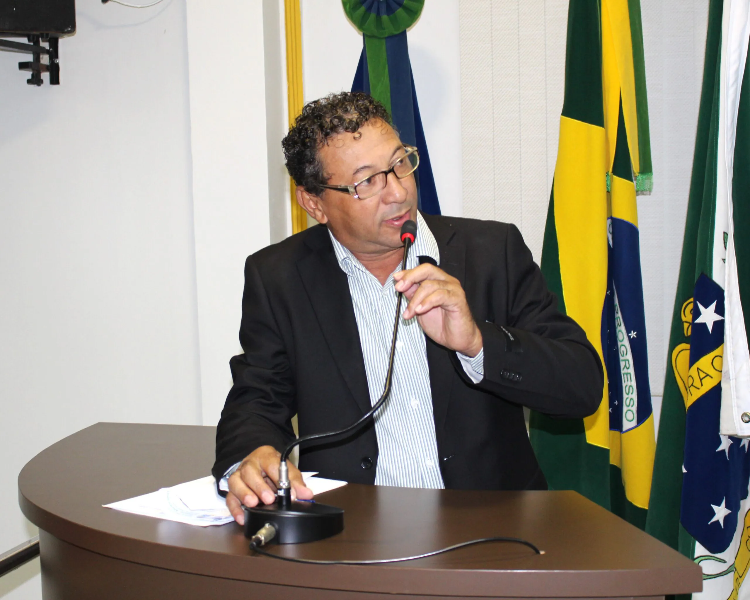 Câmara de Colíder aprova indicações do vereador Carlos Martins sobre LTCAT e andamento de obras públicas