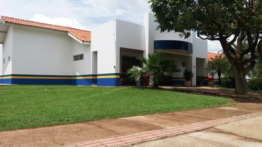População manifesta apoio ao enfermeiro Carlão e pede sua permanência no Posto de Saúde Central