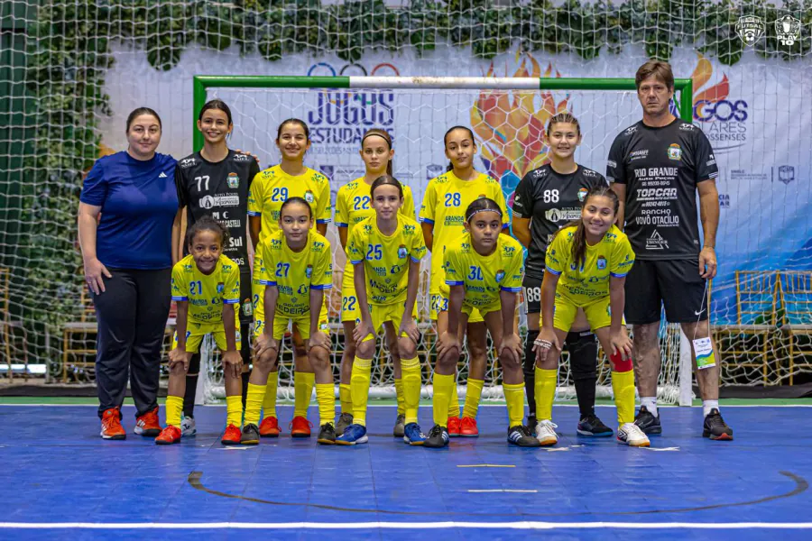 Futsal Feminino é Campeão Regional dos Jogos Escolares 2025 em Nova Mutum