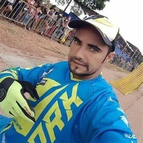 Ônibus que transportava equipe do piloto Joaninha sofre acidente no Pará