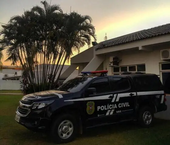 Homem invade casa da ex para quebrar tudo e ameaçá-la de morte