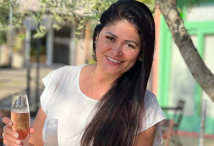 Corpo de terapeuta morta pelo marido é velado em Lucas e trasladado para Tangará