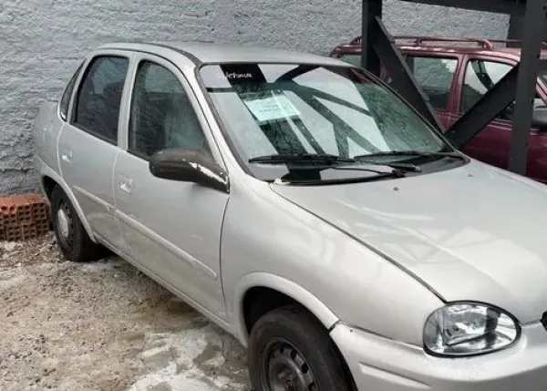 Furto ousado em noite de festa: carro desaparece durante feira agropecuária em Colíder