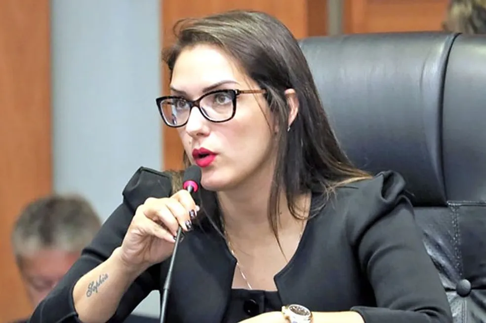 Janaína Riva faz história e assume o MDB em Mato Grosso após 30 anos de liderança de Carlos Bezerra