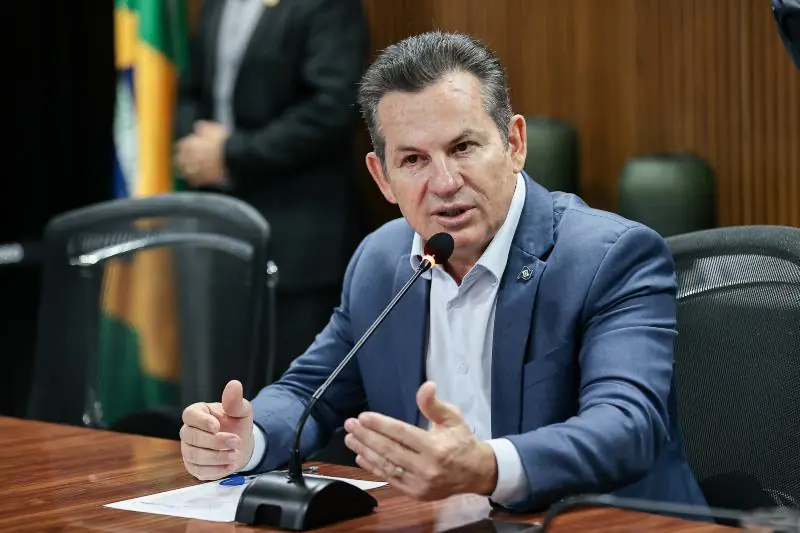 Mauro Mendes recebe alta hospitalar e segue no comando do Estado em home office