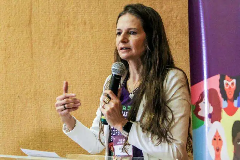 “Até sem boletim de ocorrência, a mulher pode pedir medida protetiva”, alerta defensora