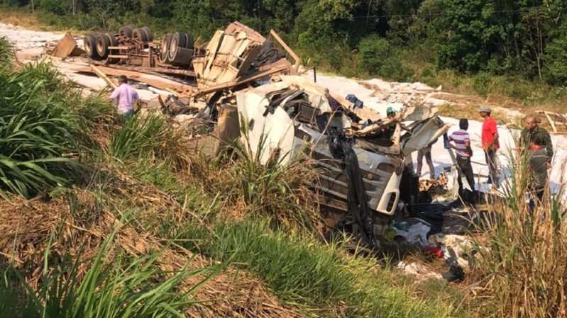 Grave acidente na Serra do Cachimbo deixa caminhoneiro ferido e chama atenção de motoristas na BR-163