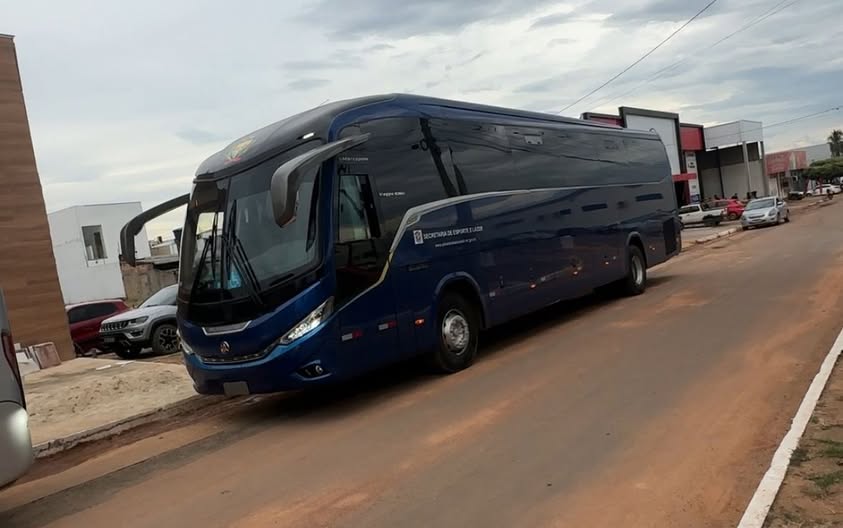 Peixoto de Azevedo recebe novo ônibus para fortalecer o esporte municipal