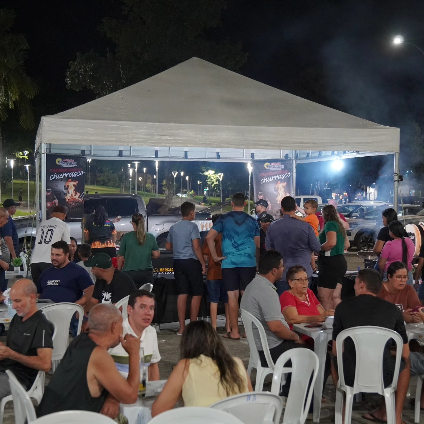 Hambúrguer artesanal da Feira da Lua conquista moradores e vira nova tradição em Colíder