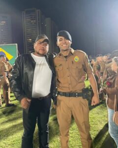 Robert Alexandre sonhou em ser jogador de futebol, tornou-se policial e, sem desistir do objetivo de vestir um jaleco, conquistou uma vaga no curso de Medicina da Universidade Federal do Paraná (UFPR), em Toledo.