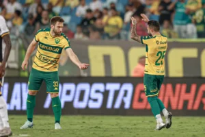 Cuiabá busca reação na Série B, e capitão Alan Empereur manda recado à torcida antes de duelo com o Fortaleza