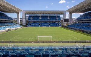 Vice-presidente da Mancha Verde é preso após confronto com torcida do Fortaleza na Arena Pantanal, em Cuiabá