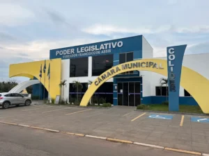 Colíder cria comissão para discutir valorização dos profissionais da educação