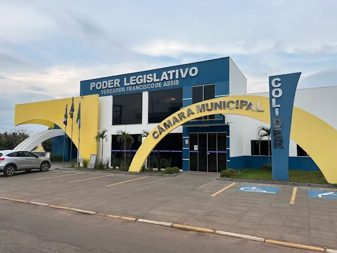 Colíder cria comissão para discutir valorização dos profissionais da educação