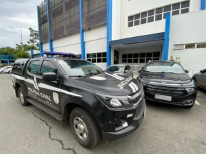 Policial penal é presa por tentativa de homicídio após entregador ser baleado em Cuiabá; imagens descartam legítima defesa