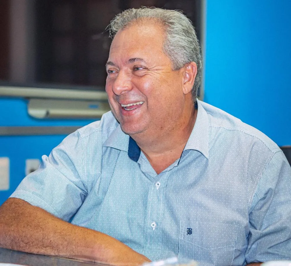 Ex-prefeito é acusado de humilhar vereadora em grupo de WhatsApp e enfrenta audiência na Justiça Eleitoral de MT