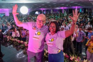 Diante de mais de 2 mil mulheres, Pivetta e Gisela prometem colocar pauta feminina no centro do próximo governo