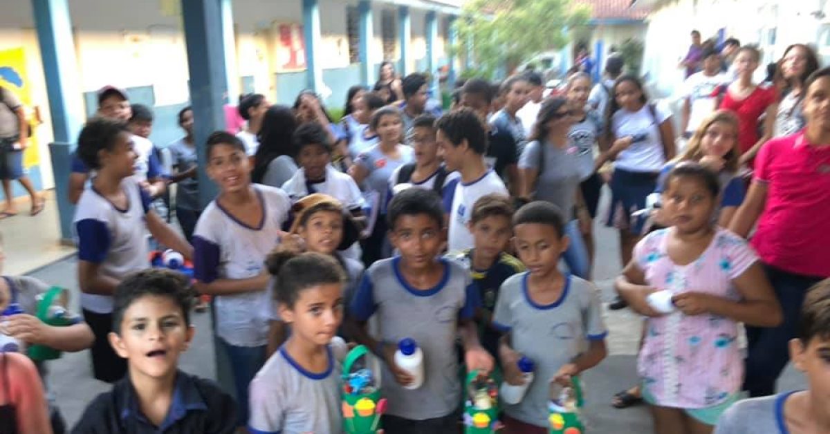 ESCOLA PROFESSORA ALZIRA