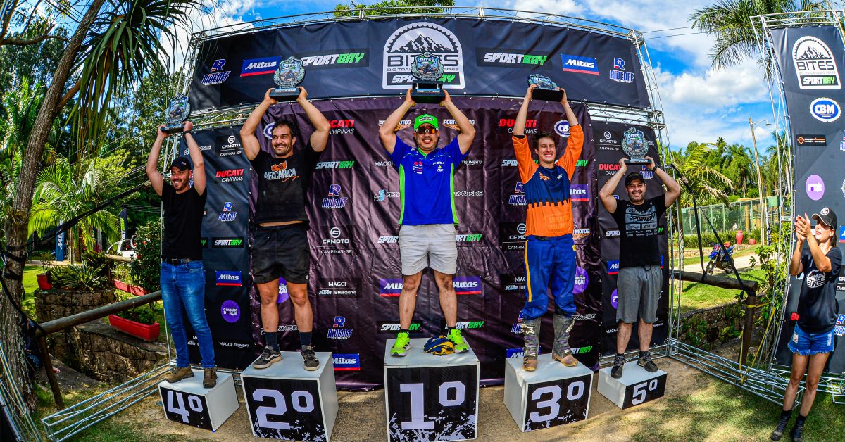 MOTO Douglas Alencar em 1º lugar