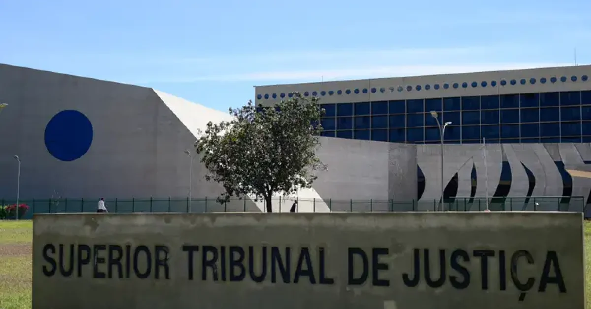 TRIBUNAL